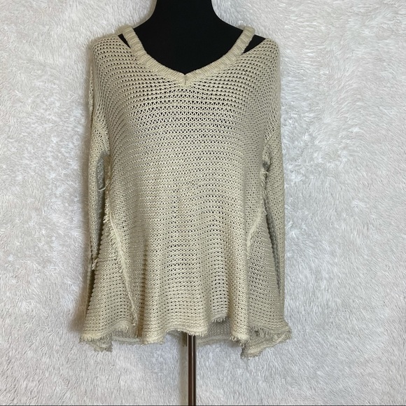 Quinn Women’s Pullover Cold Shoulder Knit Boho Sweater - Picture 4 of 10